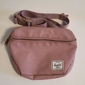 Herschel Fifteen Hip Pack, pinebark